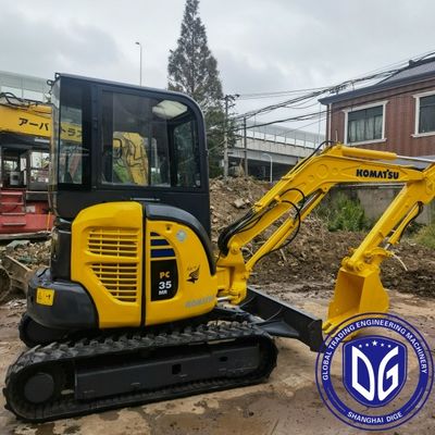 USED экскаватор PC35 с эффективными возможностями обработки материалов