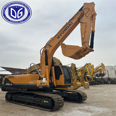 Экскаватор Hyundai 220LC-9S для мощных земляных проектов