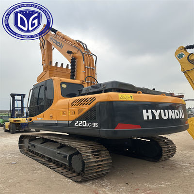 Экскаватор Hyundai 220LC-9S для мощных земляных проектов
