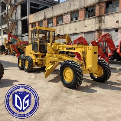 Подержанный Грейдер GD511A от Komatsu в хорошем состоянии и не поврежден