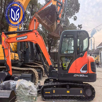 Безопасный и стабильный DX60 Подержанный экскаватор Doosan 6 тонн Подержанный мини с полностью модернизированным