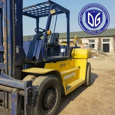 10 т FD100 Подержанный вилочный погрузчик Komatsu с сильной гидравлической машиной