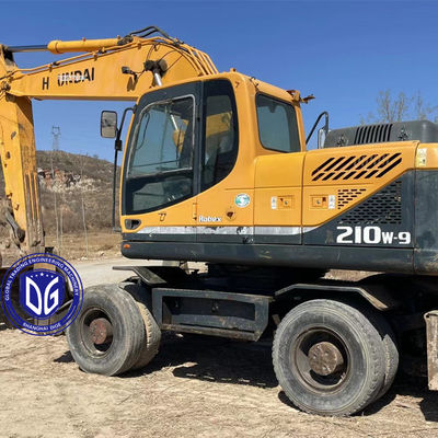 Подержанный экскаватор Hyundai Model 210W-9 оригинальный и в хорошем состоянии на продажу