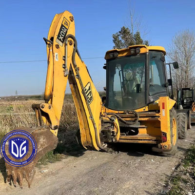 Использованный буровой грузчик JCB 3CX в отличном состоянии