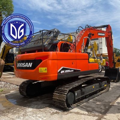 Подержанный экскаватор Doosan DX225 надежное доступное тяжелое оборудование